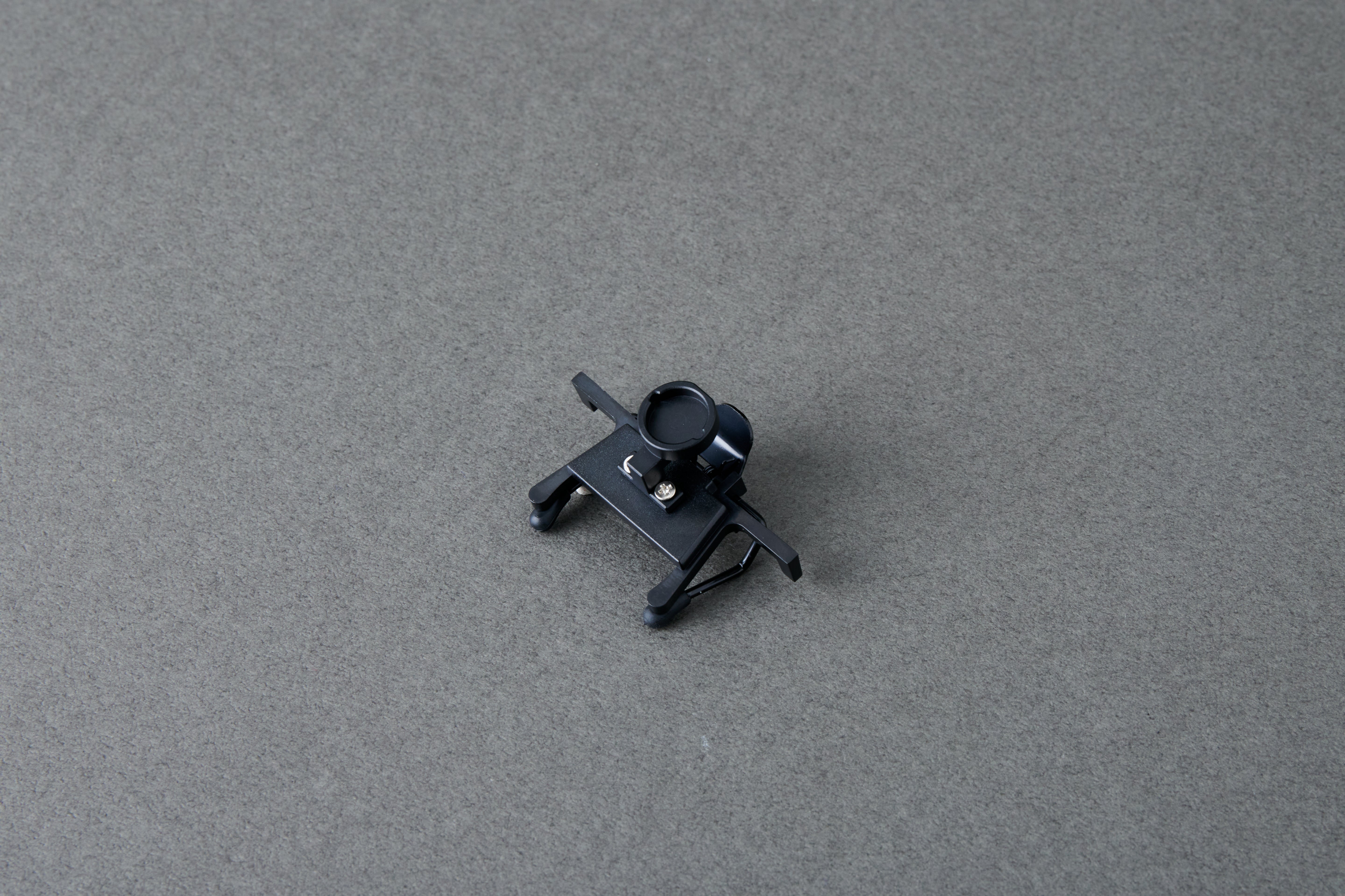Universal Adaptor for Loupes