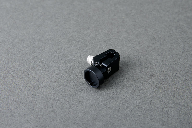 Clamp adaptor for magnetic connection of Headlight